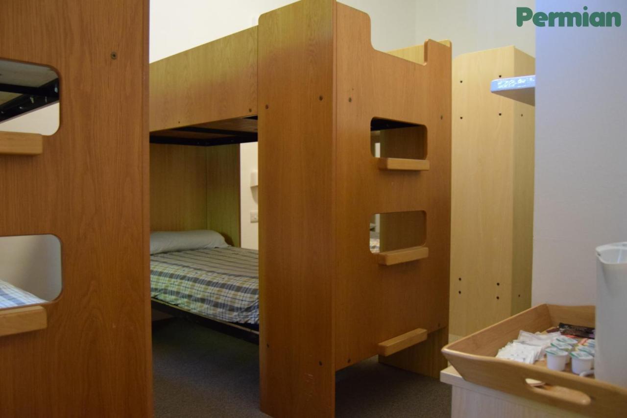 Fsc Juniper Hall Hostel Mickleham Kültér fotó