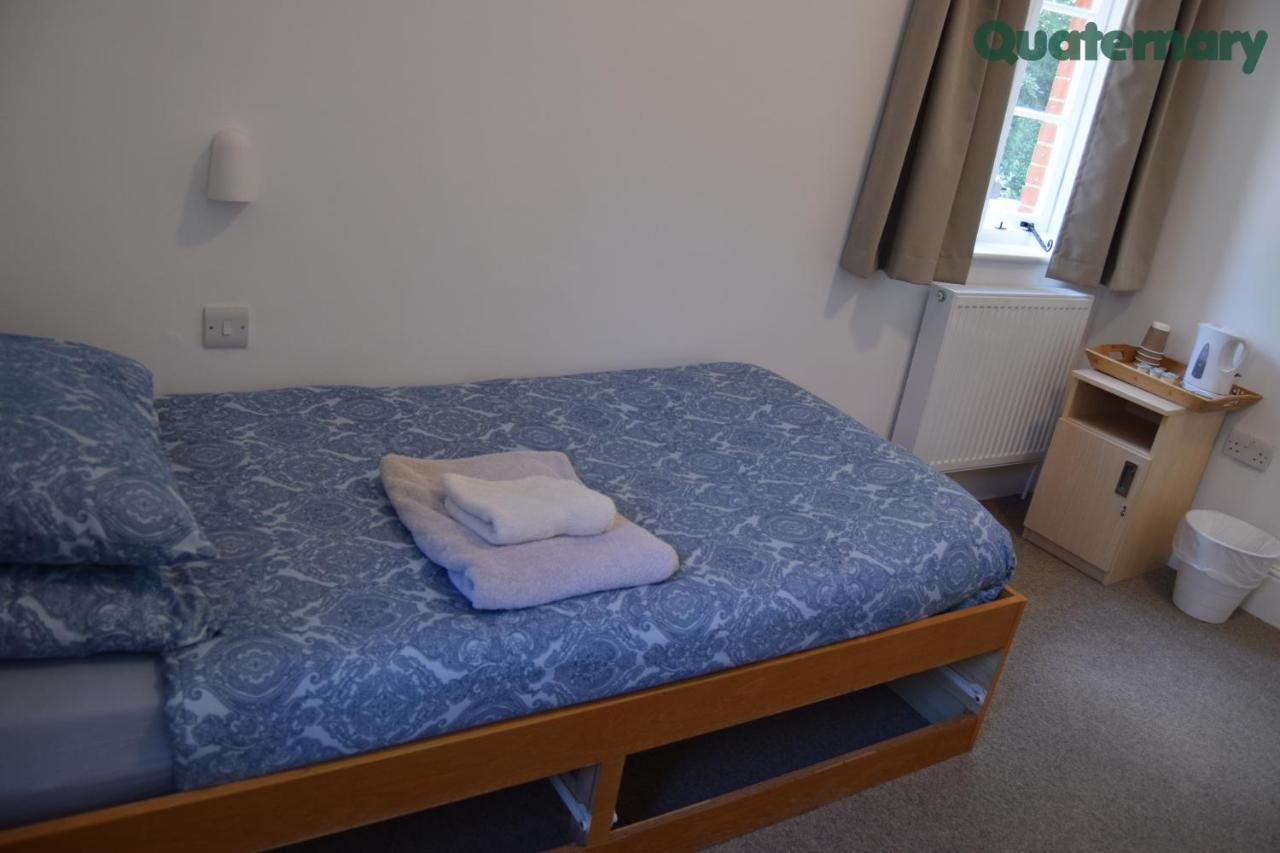 Fsc Juniper Hall Hostel Mickleham Kültér fotó