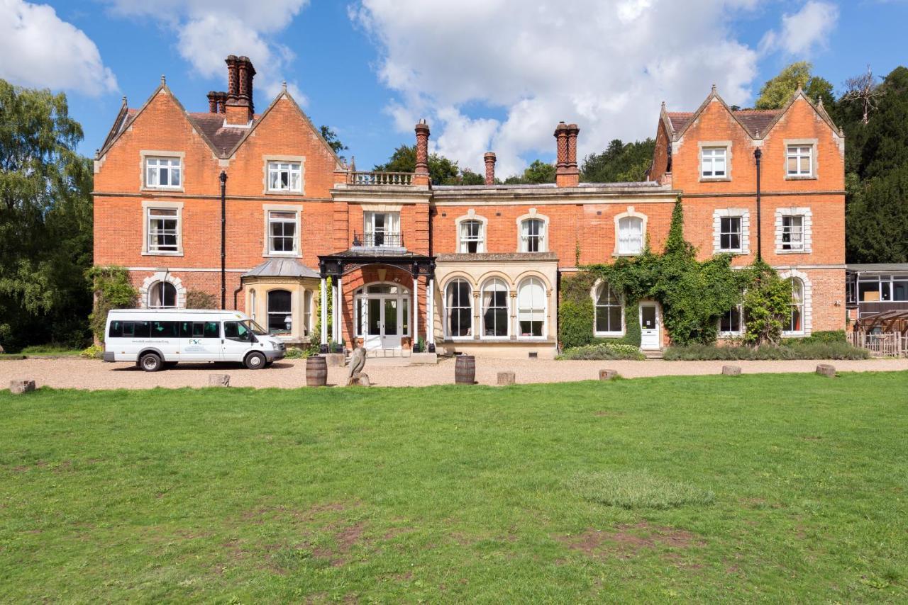 Fsc Juniper Hall Hostel Mickleham Kültér fotó